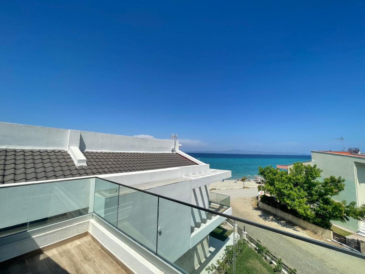 Villa Dahlia By The Sea Polychrono Exterior photo