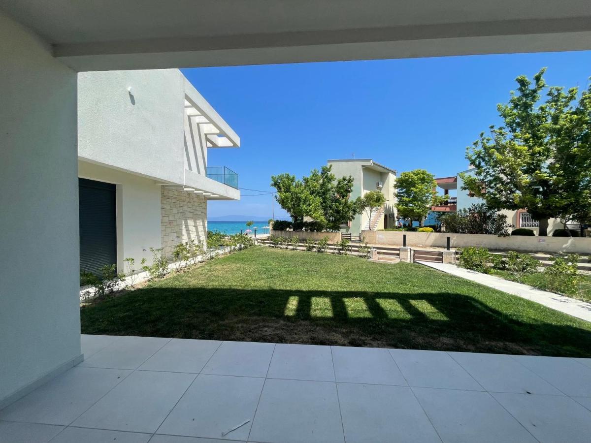 Villa Dahlia By The Sea Polychrono Exterior photo