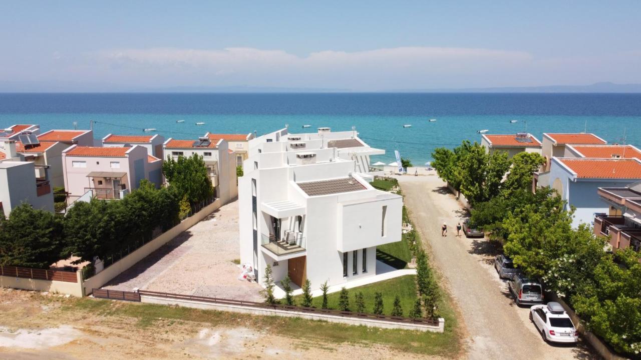 Villa Dahlia By The Sea Polychrono Exterior photo
