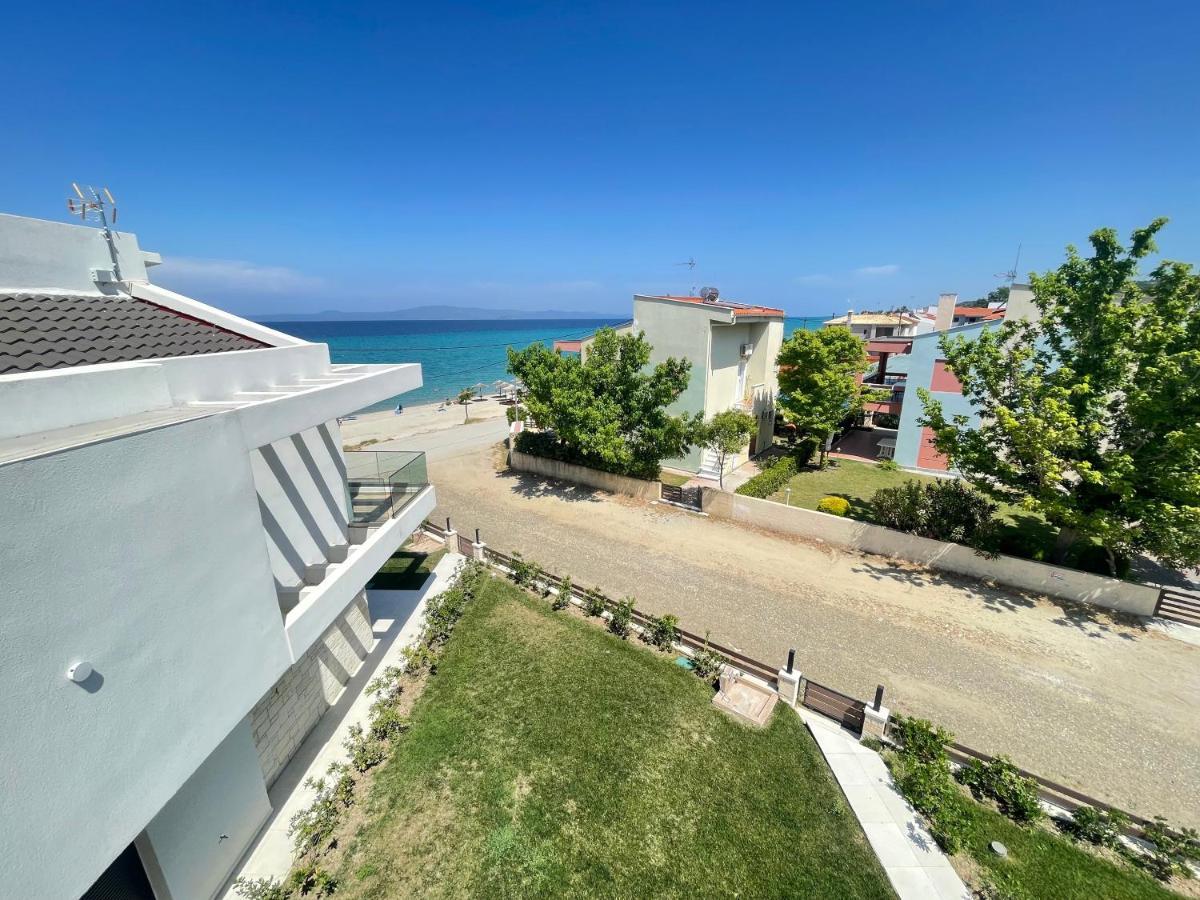 Villa Dahlia By The Sea Polychrono Exterior photo