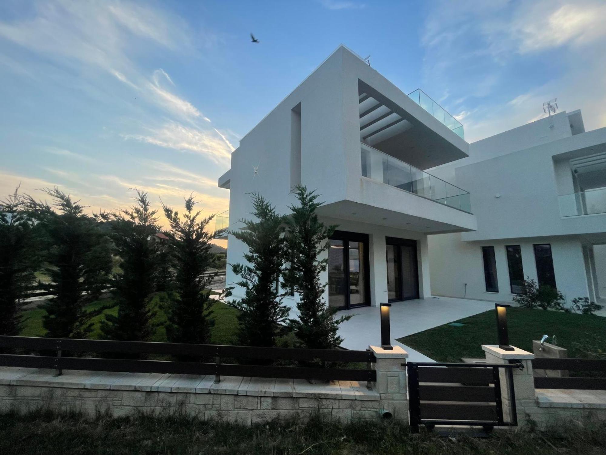 Villa Dahlia By The Sea Polychrono Exterior photo